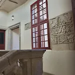 Uzes, Au Coeur Du Centre Medieval La Boussole D'uzes, De Caractere Du Xvii -eme Siecle * 위제