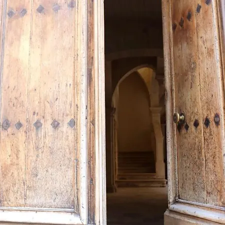 Uzes, Au Coeur Du Centre Medieval La Boussole D'uzes, De Caractere Du Xvii -eme Siecle Apartmán *